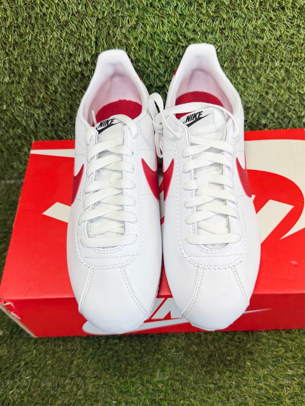 Nike WMNS Classic Cortez Leather Forrest Gump White Red 807471-103 Size 10 NEW - Picture 3 of 8